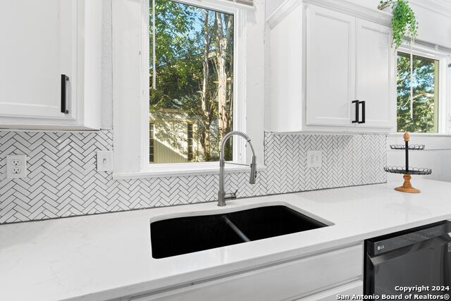 112 Harding Pl Property Photo 10