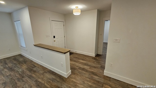 219 Edgevale Property Photo 2