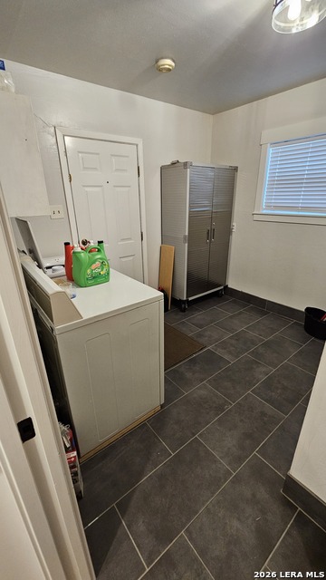 219 Edgevale Property Photo 18