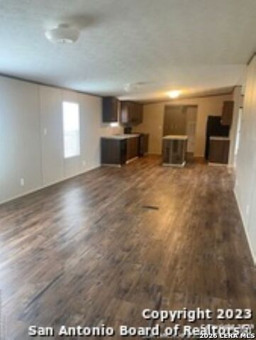 208 View Property Photo 7