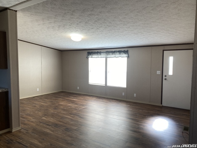 208 View Property Photo 9