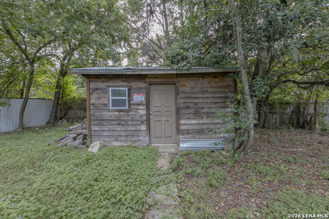 27096 Sherwood Forest Dr Property Photo 7