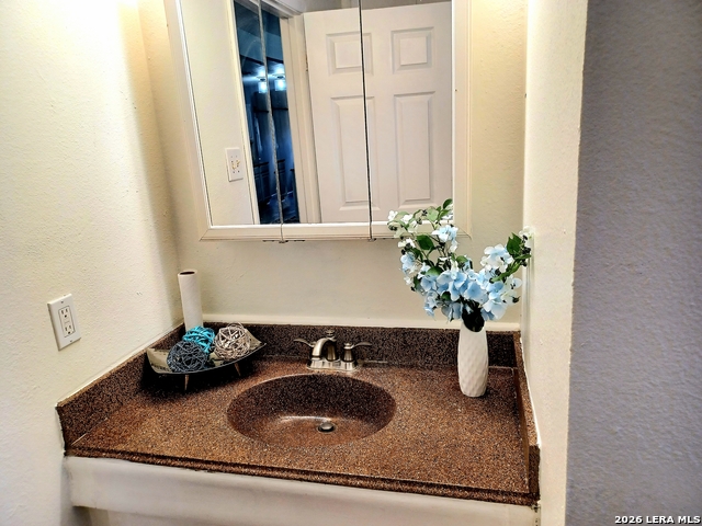 1214 Kenrock St Property Photo 34