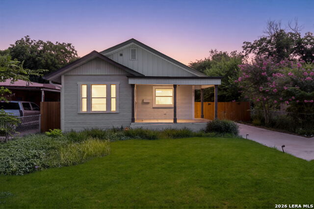 1917 W Huisache Ave Property Photo 1