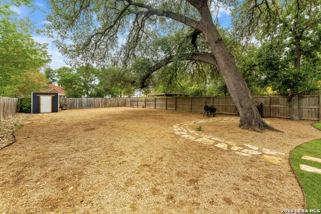 1018 Burnet St Property Photo 32