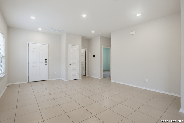 7714 Abbey Pl Property Photo 3