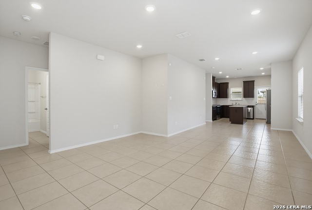7714 Abbey Pl Property Photo 4