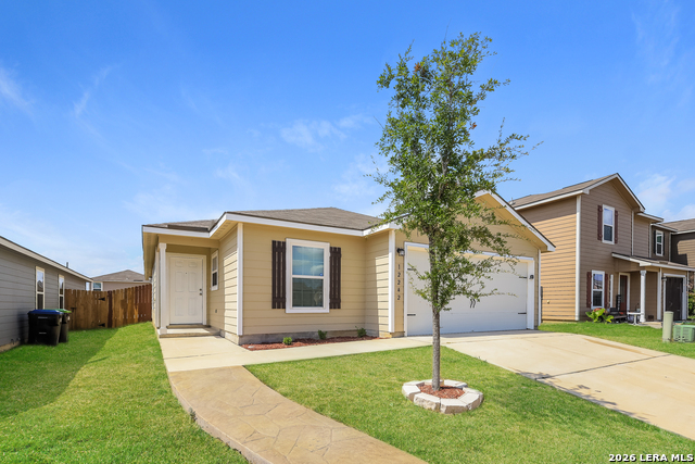 12242 Commander Property Photo 2