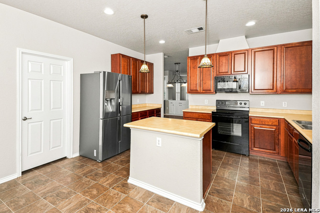 7803 Midnight Stage Property Photo 6