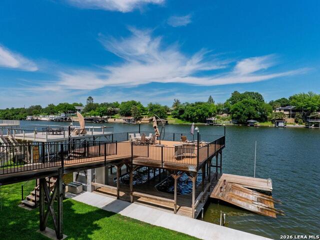 208 Riverside Dr Property Photo 1