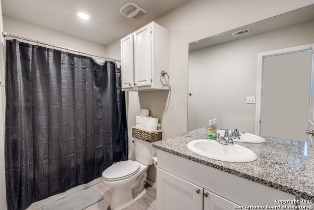 5730 Leisure Cres Property Photo 15