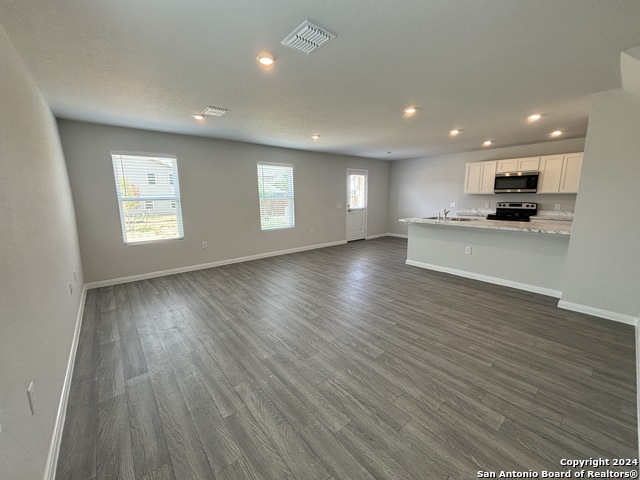 2242 Dry Moss Way Property Photo 4