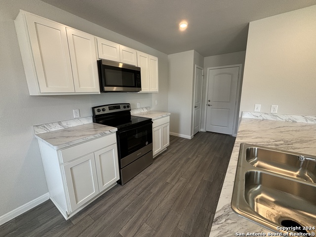 2242 Dry Moss Way Property Photo 10