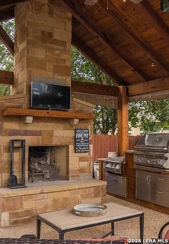 3022 Hidden Mdw Property Photo 7