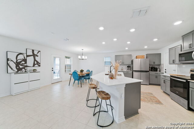 11133 Charismatic Property Photo 11