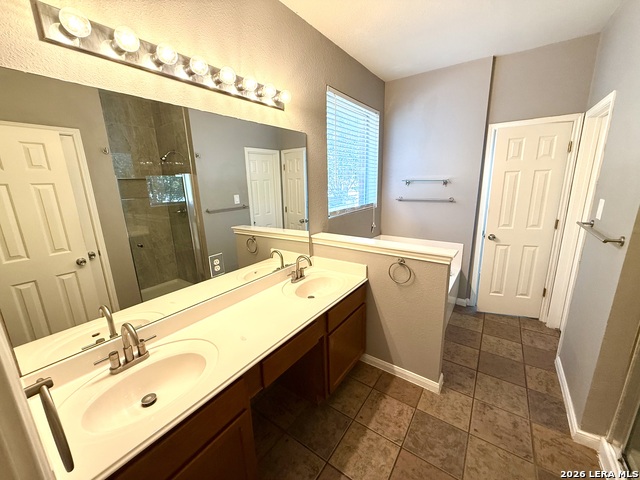 807 Windhurst Property Photo 14
