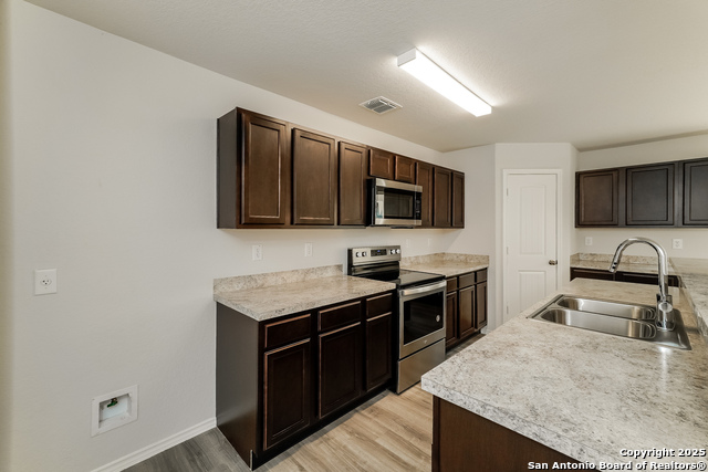 2354 Applewhite Meadow Property Photo 3