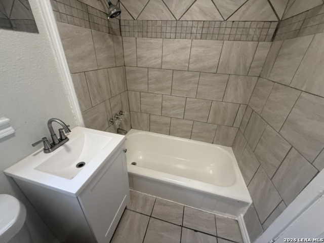 163 Heather Ave Property Photo 4