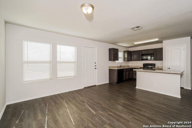 5006 Blue Ranch Property Photo 4