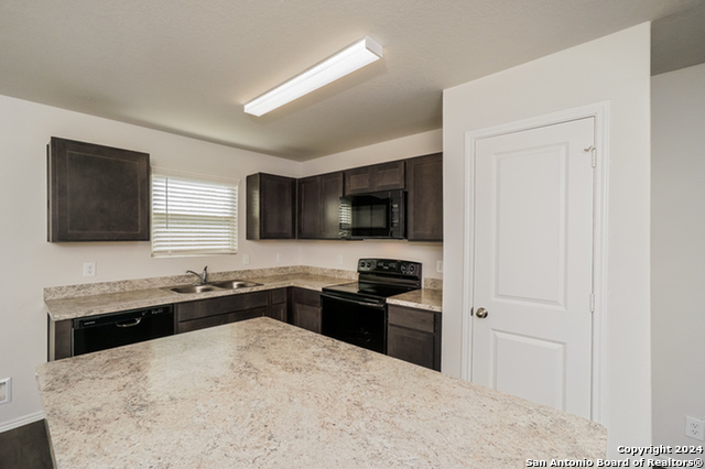 5006 Blue Ranch Property Photo 6