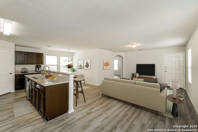 5218 Jade Crossing Property Photo 3