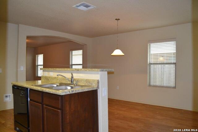 6002 Poesta Property Photo 2