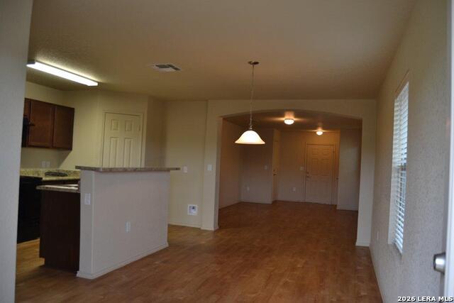 6002 Poesta Property Photo 3