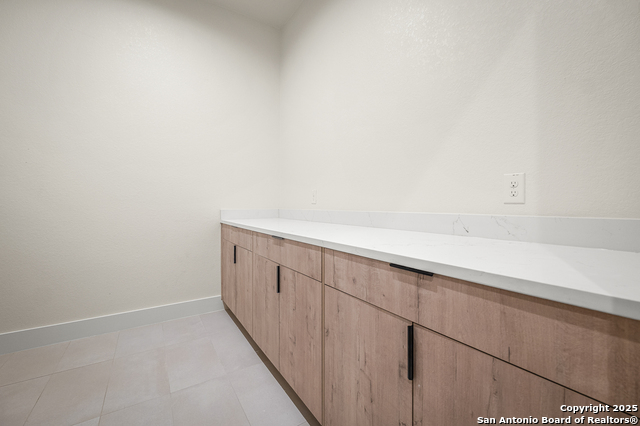 257 E Baylor Property Photo 25