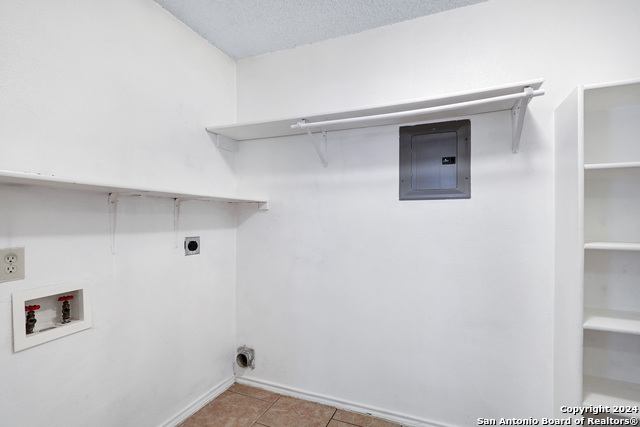 9535 Andrew Pt Property Photo 12