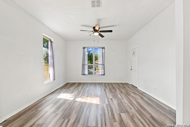 262 E Southcross Blvd Property Photo 5