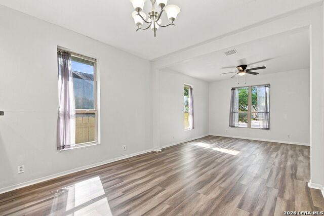 262 E Southcross Blvd Property Photo 6