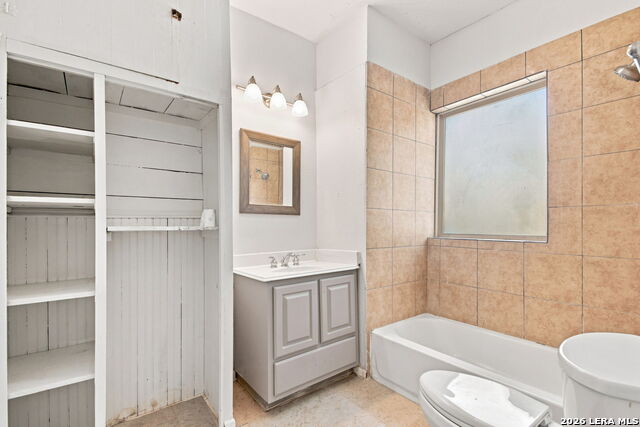 262 E Southcross Blvd Property Photo 12