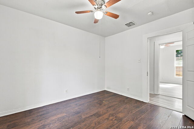 262 E Southcross Blvd Property Photo 14