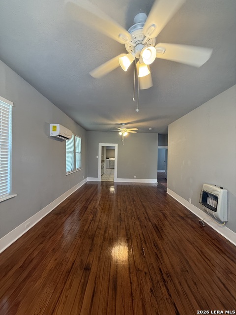 1615 Nolan Property Photo 3