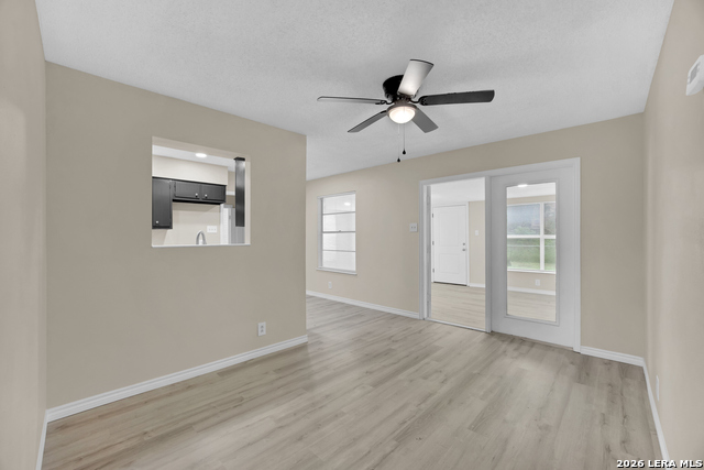 4351 Sun Gate St Property Photo 5