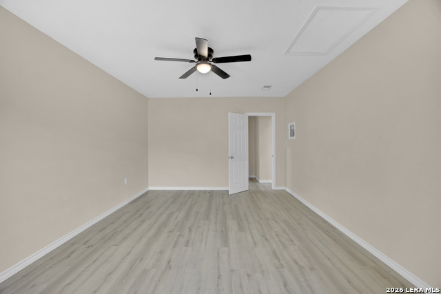 4351 Sun Gate St Property Photo 8