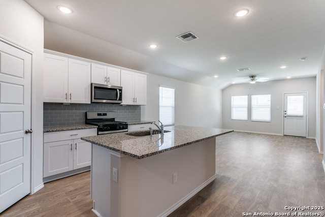 1714 Kolbe Property Photo 3