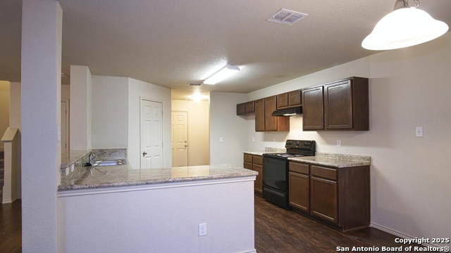 7531 Whispine Property Photo 8