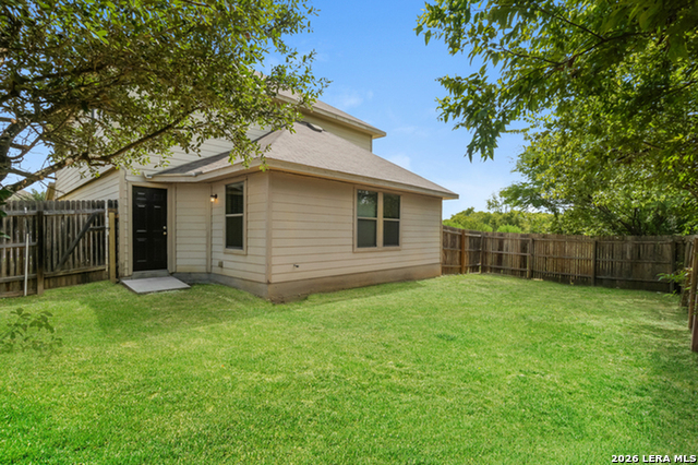 7515 Spanish Dagger Property Photo 2