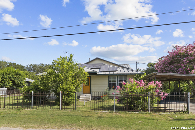 4735 Aloha Property Photo 1