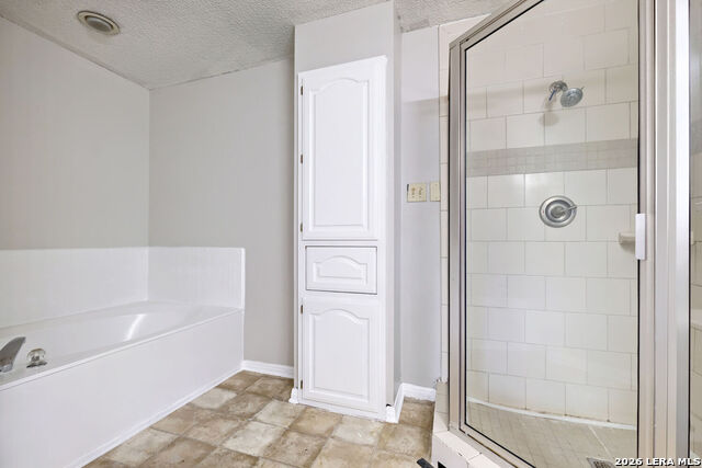 8440 Phoenix Ave Property Photo 11
