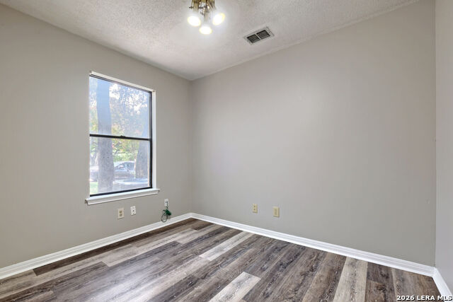 8440 Phoenix Ave Property Photo 12
