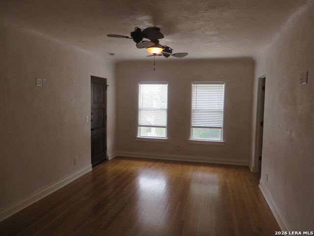 403 W Elsmere Pl Property Photo 3