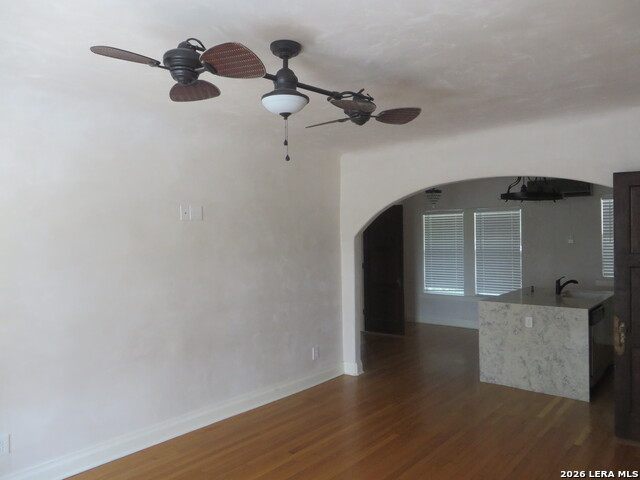 403 W Elsmere Pl Property Photo 4