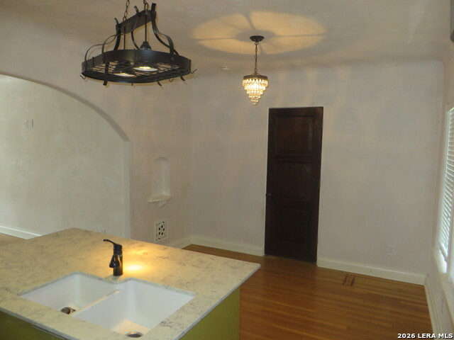 403 W Elsmere Pl Property Photo 7