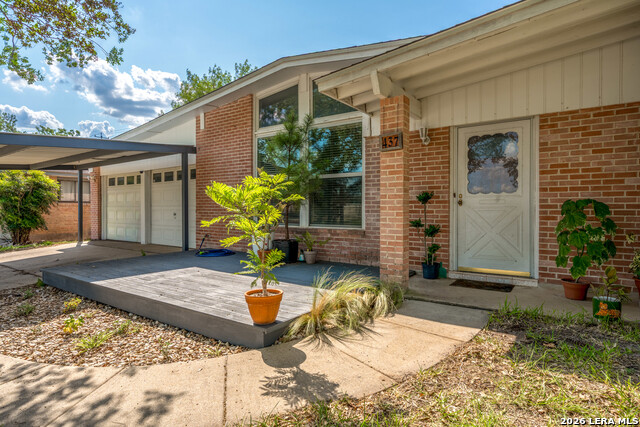 437 E Lindbergh Blvd Property Photo 1
