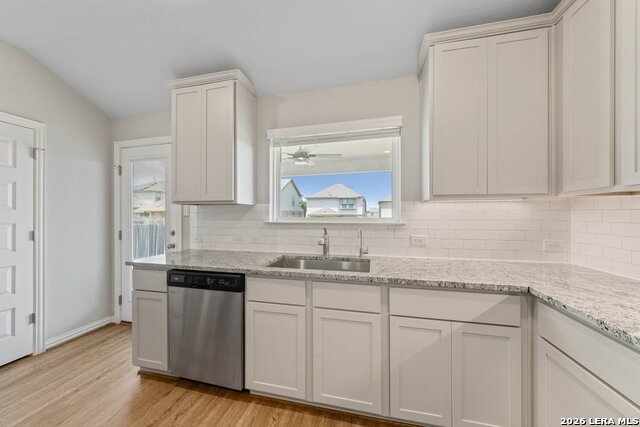 2080 Cowan Dr Property Photo 15