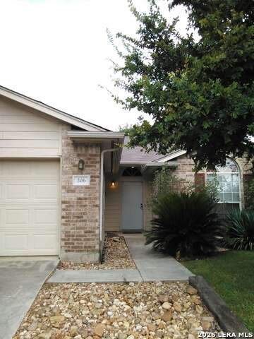 206 Stone Creek Dr Property Photo 3