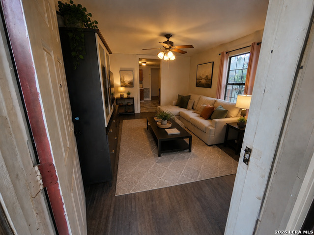 2613 Colima St Property Photo 2