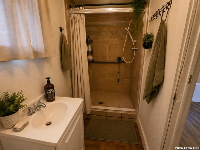 2613 Colima St Property Photo 6